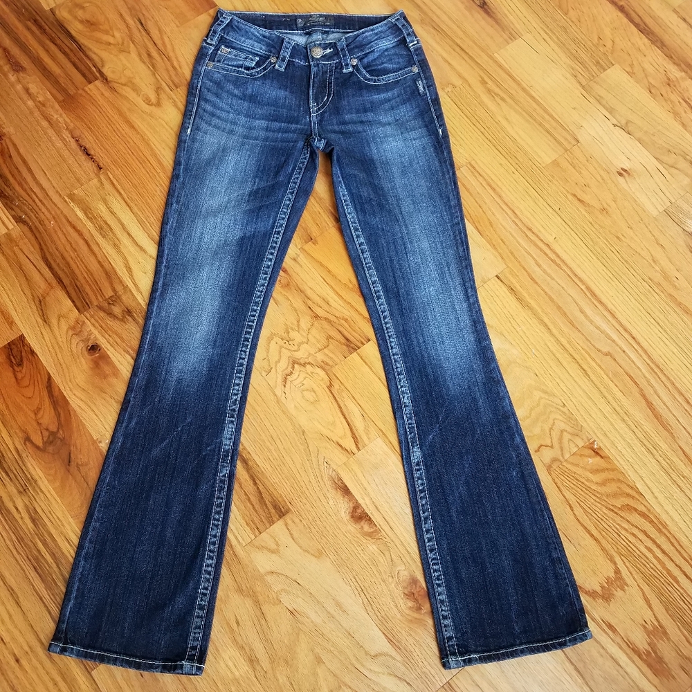 Silver Jeans. Size 26. Great pair of jeans.